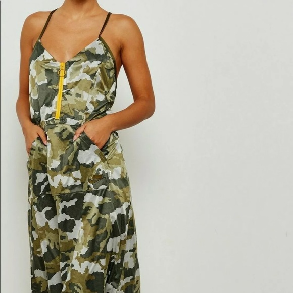 Nike Dresses & Skirts - WOMENS NIKE SPORTSWEAR NSW WOVEN CAMO DRESS $80